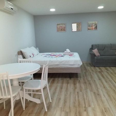 Boutique Apartment 17 Tbilisi ภายนอก รูปภาพ