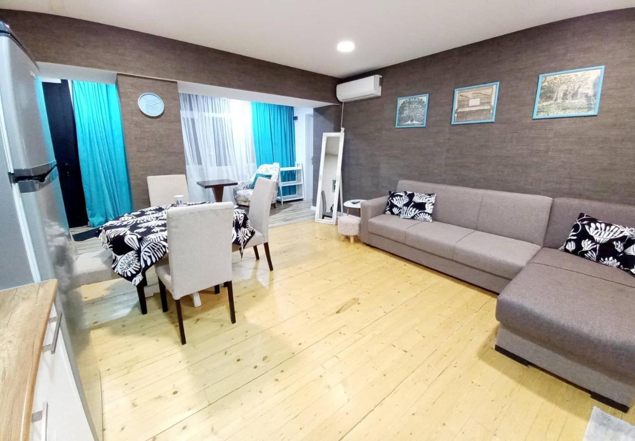 Boutique Apartment 17 Tbilisi ภายนอก รูปภาพ