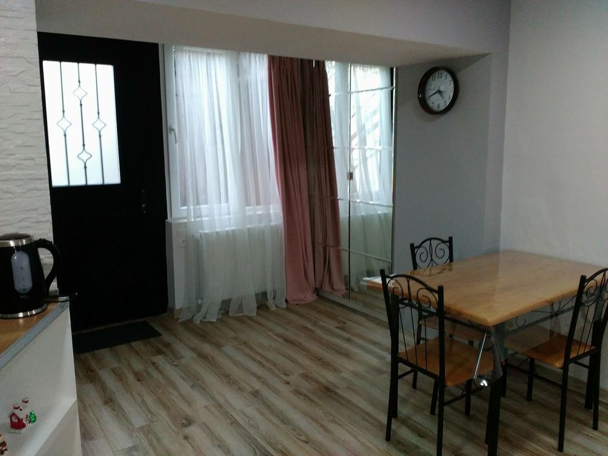 Boutique Apartment 17 Tbilisi ภายนอก รูปภาพ